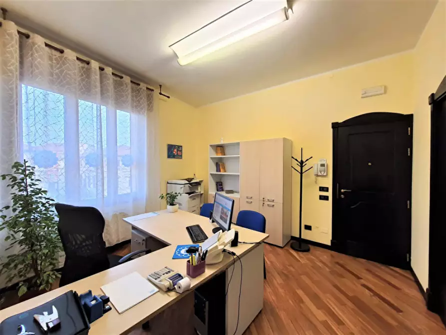 Immagine 2 di Ufficio in vendita  in Corso del popolo a Rovigo
