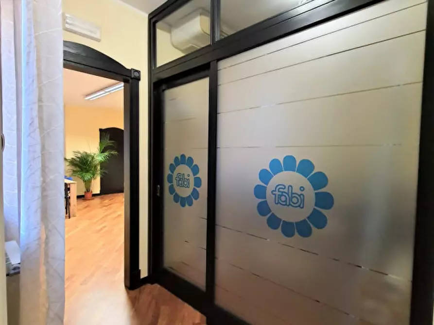 Immagine 3 di Ufficio in vendita  in Corso del popolo a Rovigo