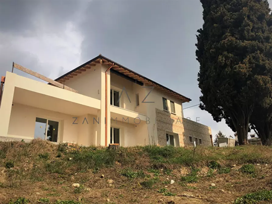 Immagine 1 di Villa in vendita  in Via Cannareggio a Castelcucco