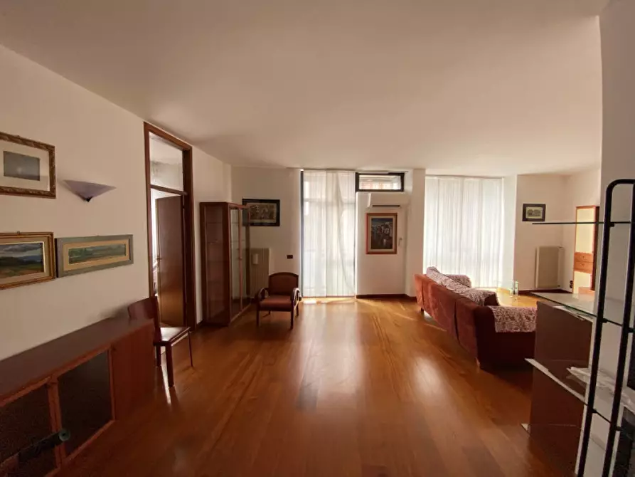 Immagine 2 di Appartamento in vendita  in Bassano del Grappa Piazzale Luigi Cadorna Via Brocchi 31 a Bassano Del Grappa