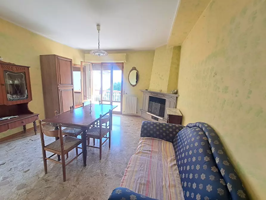 Immagine 5 di Appartamento in vendita  a Tuoro Sul Trasimeno