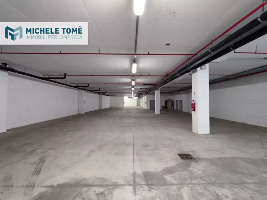 Immagine 5 di Magazzino in vendita  in via crivellin a Affi