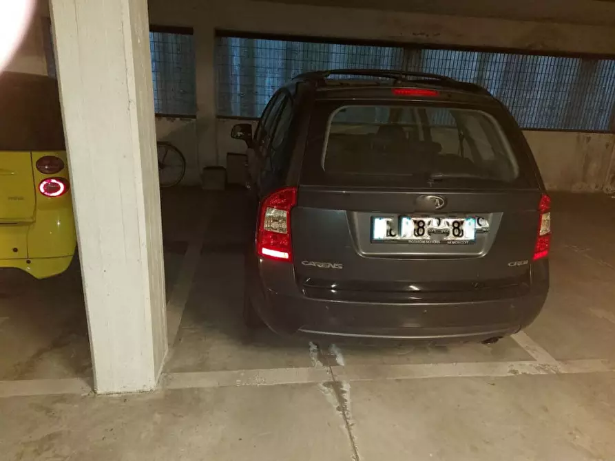 Immagine 1 di Posto auto in vendita  in Viale Montegrappa, N. 278/E a Prato