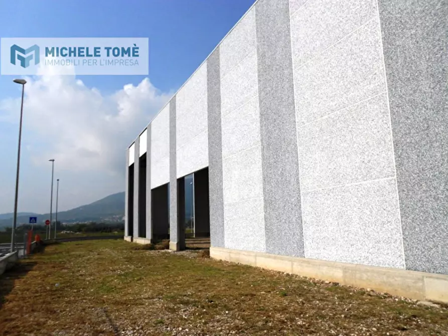 Immagine 2 di Capannone industriale in vendita  in località bran a Caprino Veronese