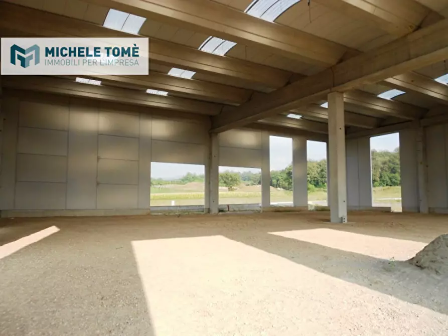 Immagine 3 di Capannone industriale in vendita  in località bisavola a Bardolino