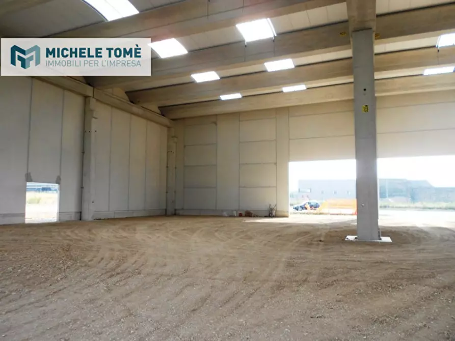 Immagine 5 di Capannone industriale in vendita  in località bisavola a Bardolino