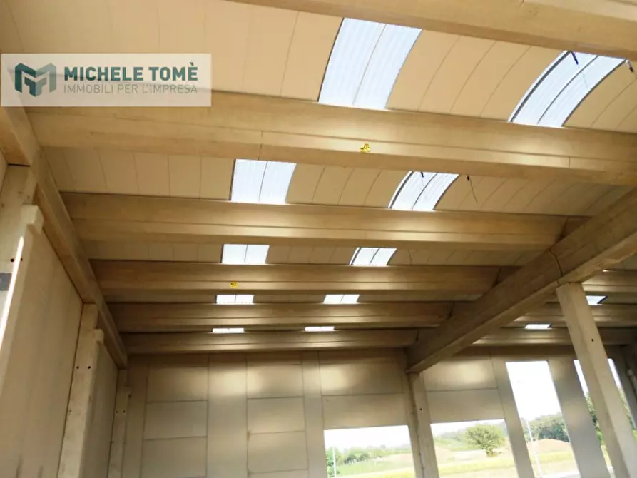Immagine 8 di Capannone industriale in vendita  in località bisavola a Bardolino