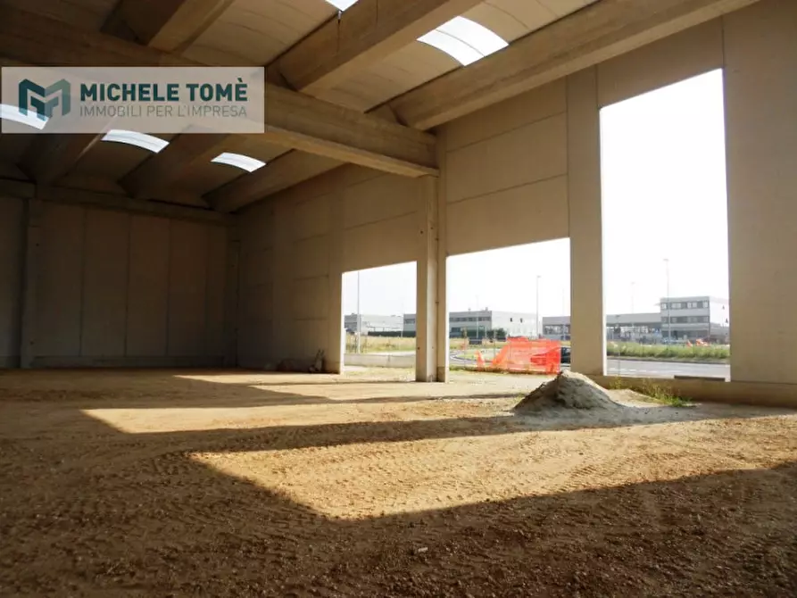 Immagine 9 di Capannone industriale in vendita  in località bisavola a Bardolino