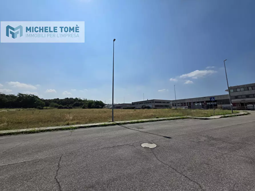 Immagine 8 di Terreno in vendita  in località bran a Caprino Veronese