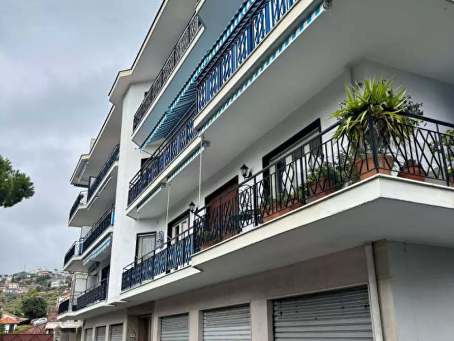 Immagine 1 di Appartamento in vendita  in C.so Inglesi, 490 a San Remo