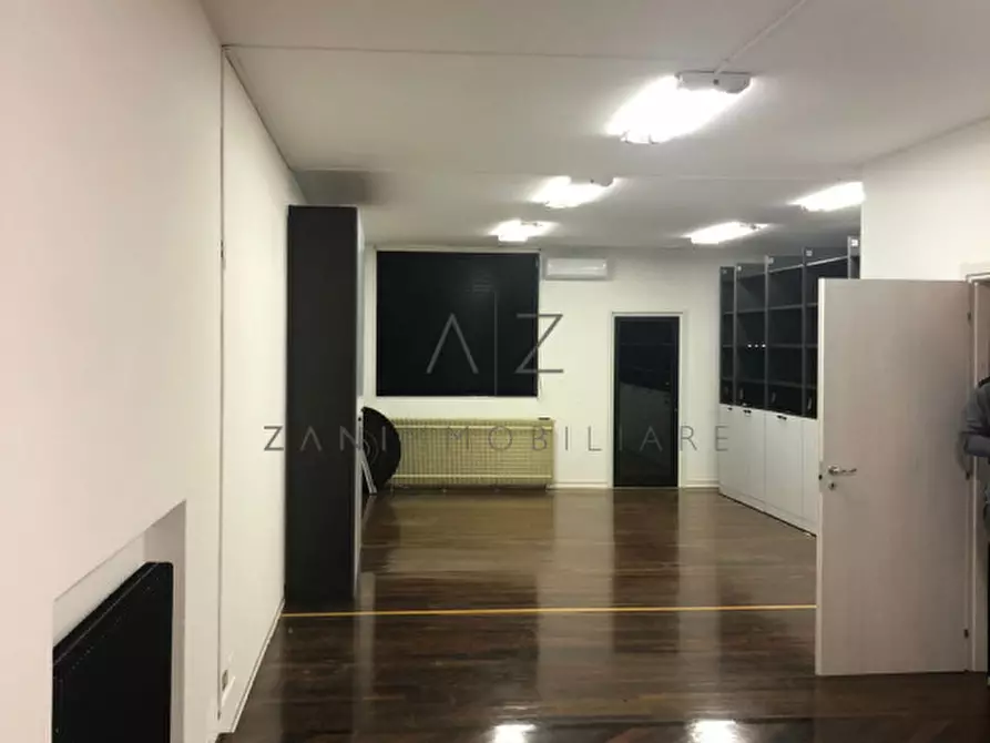 Immagine 6 di Ufficio in vendita  in Via Monte Santo a Montebelluna