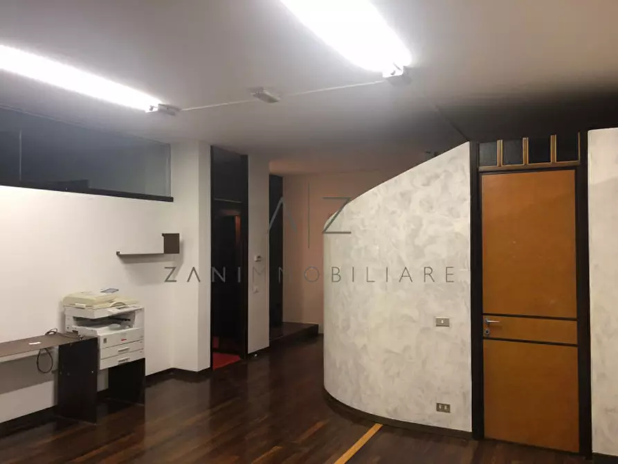 Immagine 9 di Ufficio in vendita  in Via Monte Santo a Montebelluna