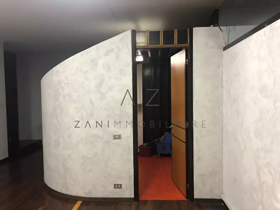 Immagine 17 di Ufficio in vendita  in Via Monte Santo a Montebelluna