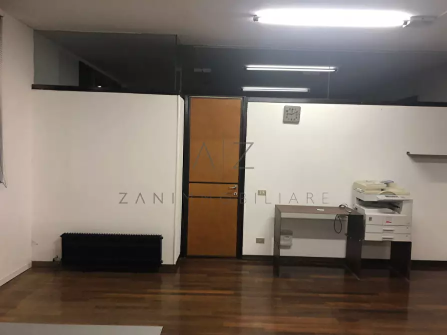 Immagine 23 di Ufficio in vendita  in Via Monte Santo a Montebelluna