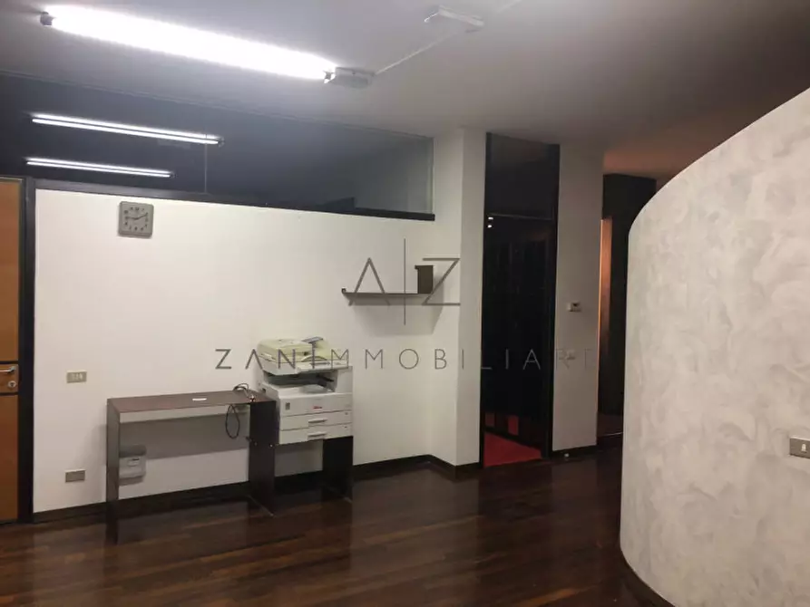 Immagine 24 di Ufficio in vendita  in Via Monte Santo a Montebelluna