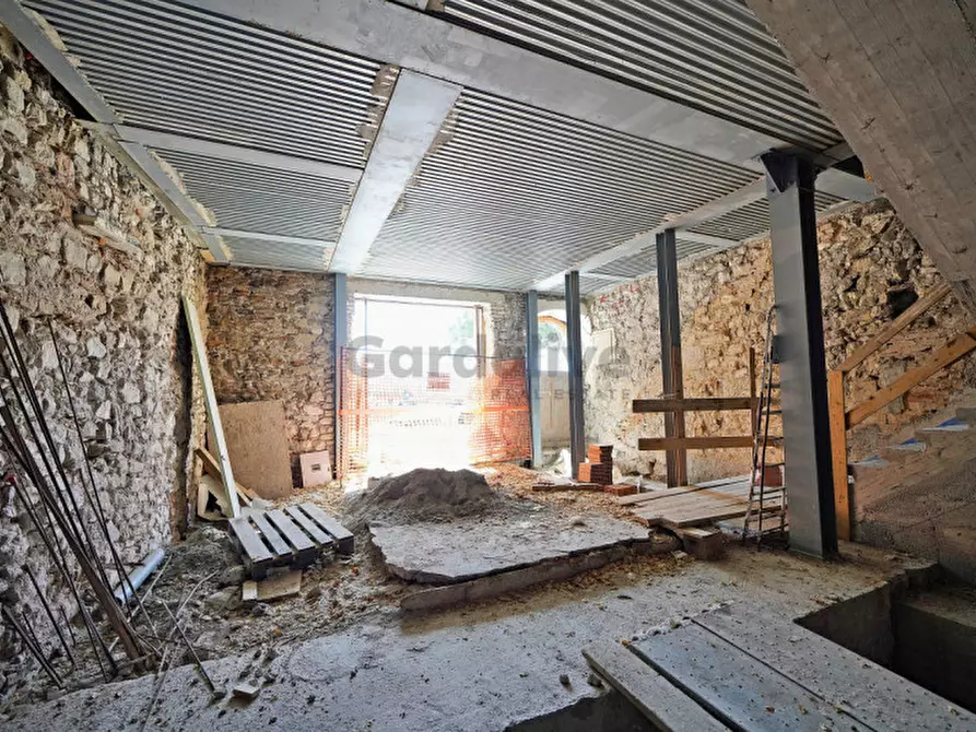 Immagine 6 di Casa indipendente in vendita  in Piazza Nazario Sauro 22 a Gargnano