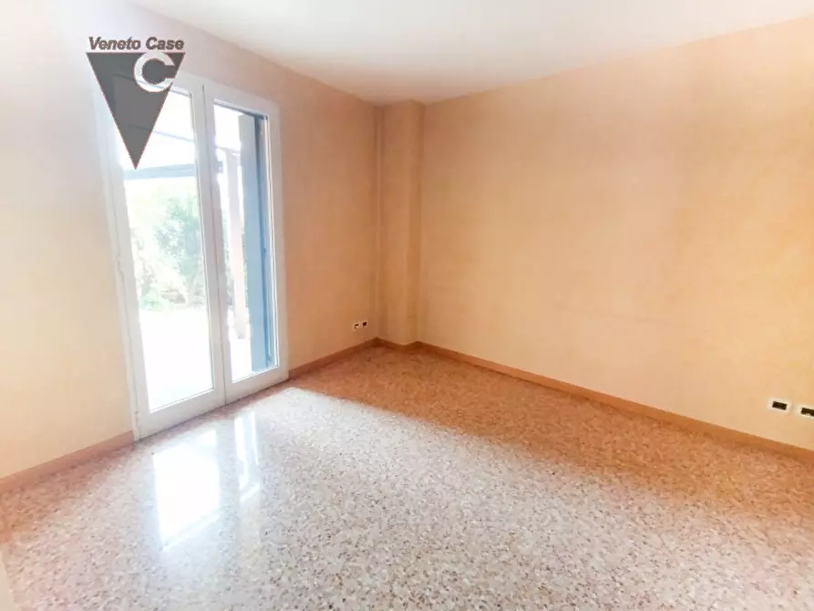 Immagine 7 di Villa in vendita  in Via Tiziano Vecellio 150 a Padova