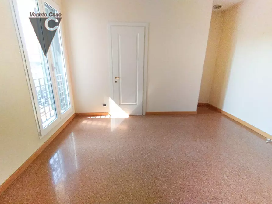 Immagine 9 di Villa in vendita  in Via Tiziano Vecellio 150 a Padova