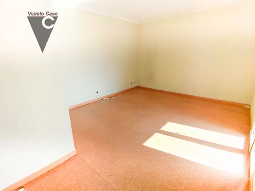 Immagine 11 di Villa in vendita  in Via Tiziano Vecellio 150 a Padova