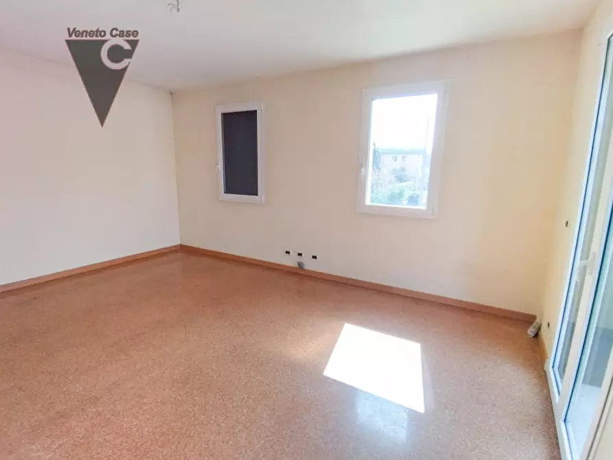 Immagine 15 di Villa in vendita  in Via Tiziano Vecellio 150 a Padova