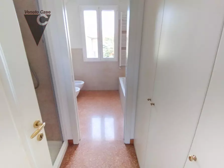 Immagine 16 di Villa in vendita  in Via Tiziano Vecellio 150 a Padova