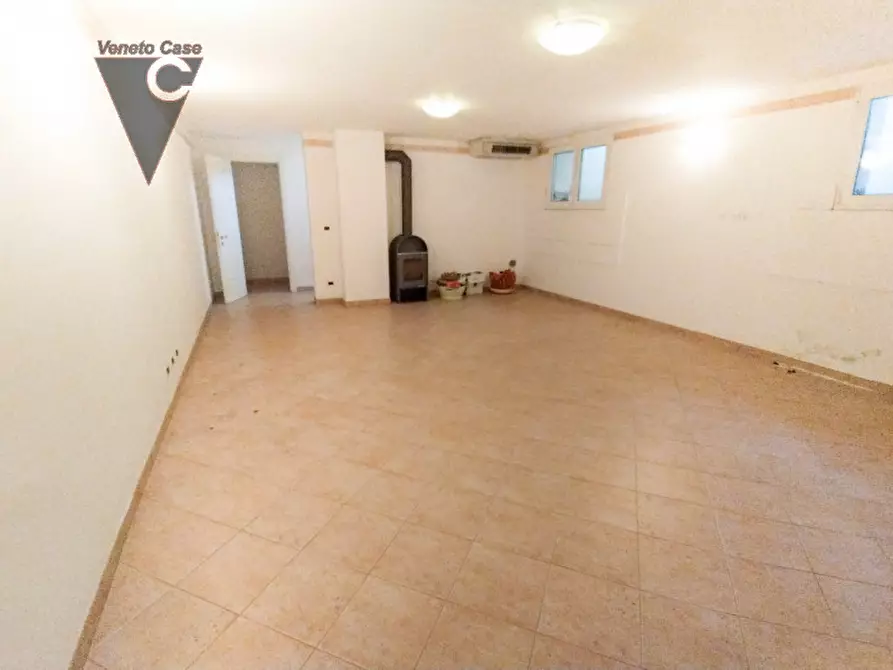 Immagine 22 di Villa in vendita  in Via Tiziano Vecellio 150 a Padova