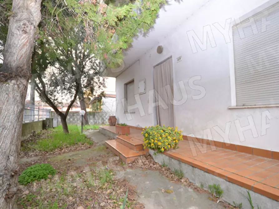 Immagine 3 di Villa in vendita  in VIA CESENATICO a Cesenatico