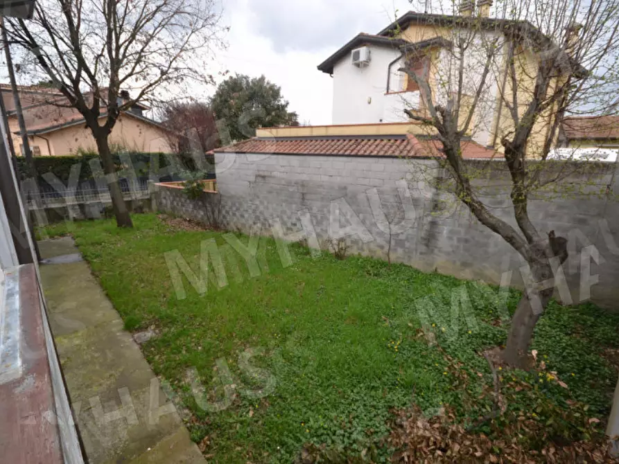 Immagine 5 di Villa in vendita  in VIA CESENATICO a Cesenatico