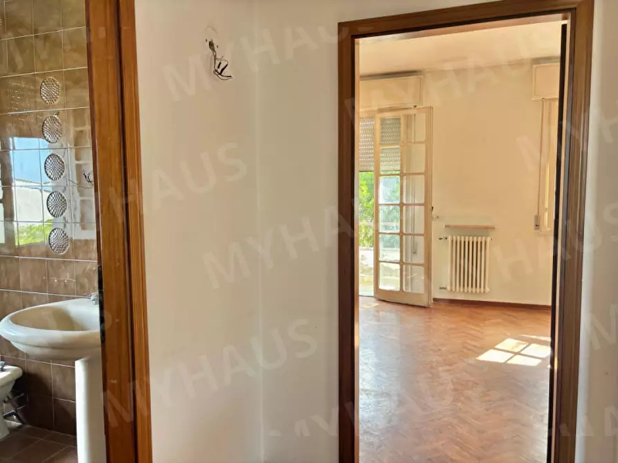 Immagine 28 di Villa in vendita  in VIA CESENATICO a Cesenatico