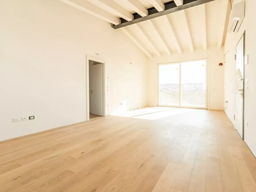 Immagine 1 di Appartamento in vendita  in Via A. Rosmini a Bassano Del Grappa