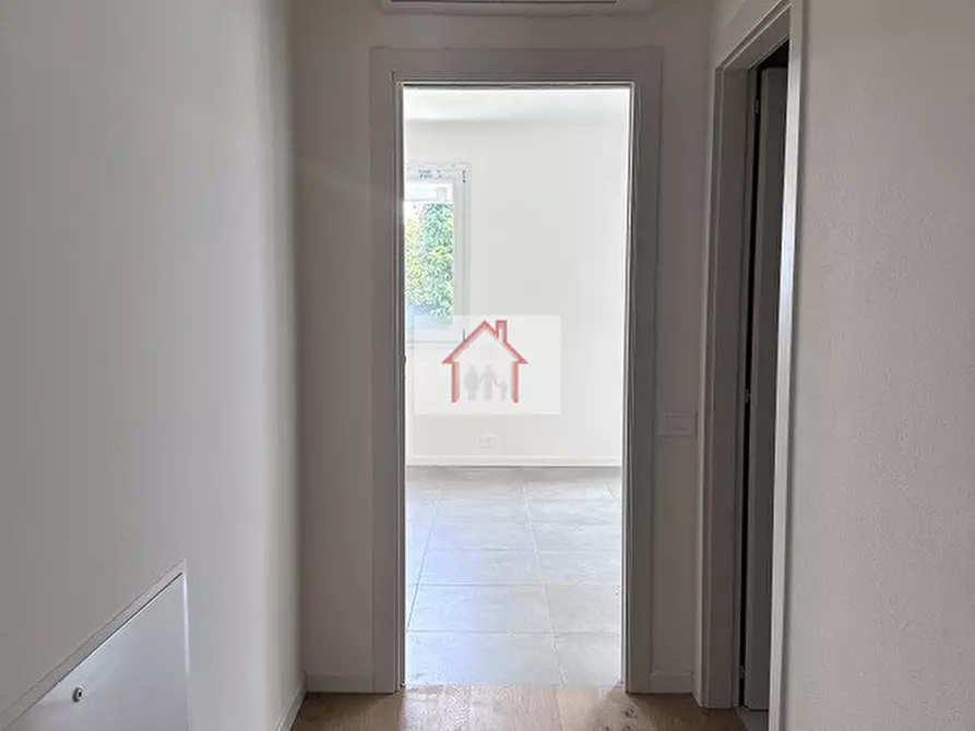 Immagine 5 di Appartamento in vendita  a Treviso