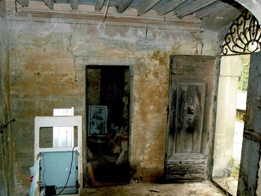 Immagine 11 di Palazzo in vendita  in LOCALITA' CAPANNOLE a Bucine