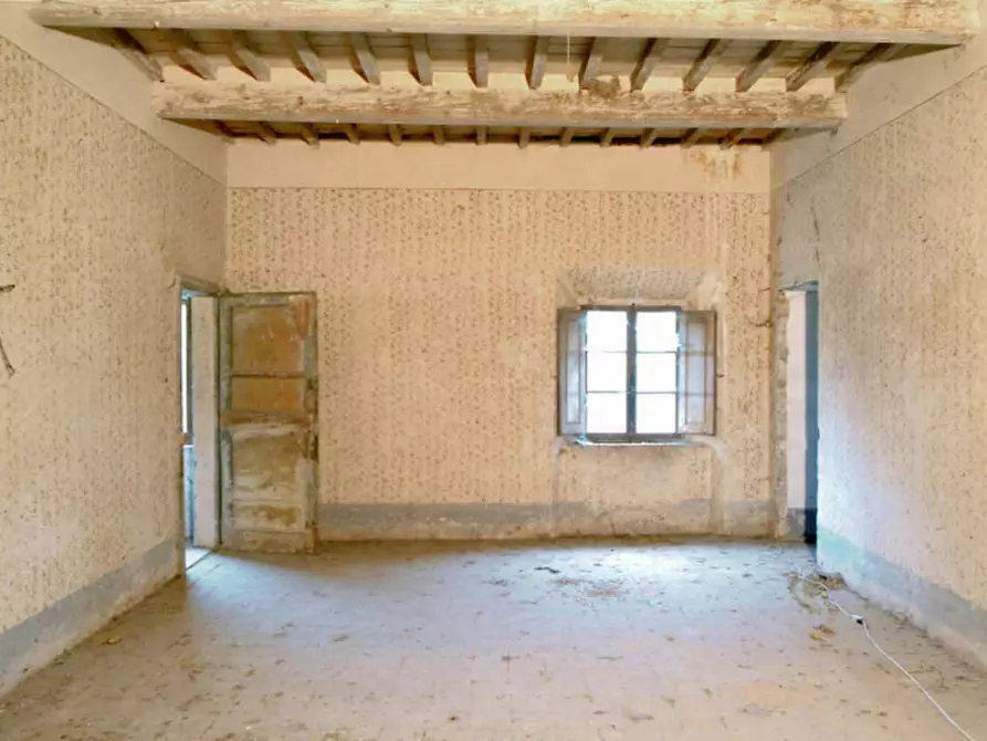 Immagine 14 di Palazzo in vendita  in LOCALITA' CAPANNOLE a Bucine