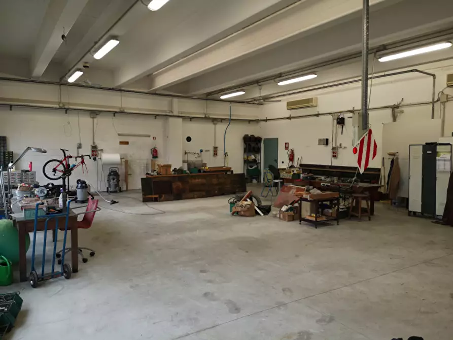 Immagine 2 di Capannone industriale in vendita  in Via Palermo a Assago