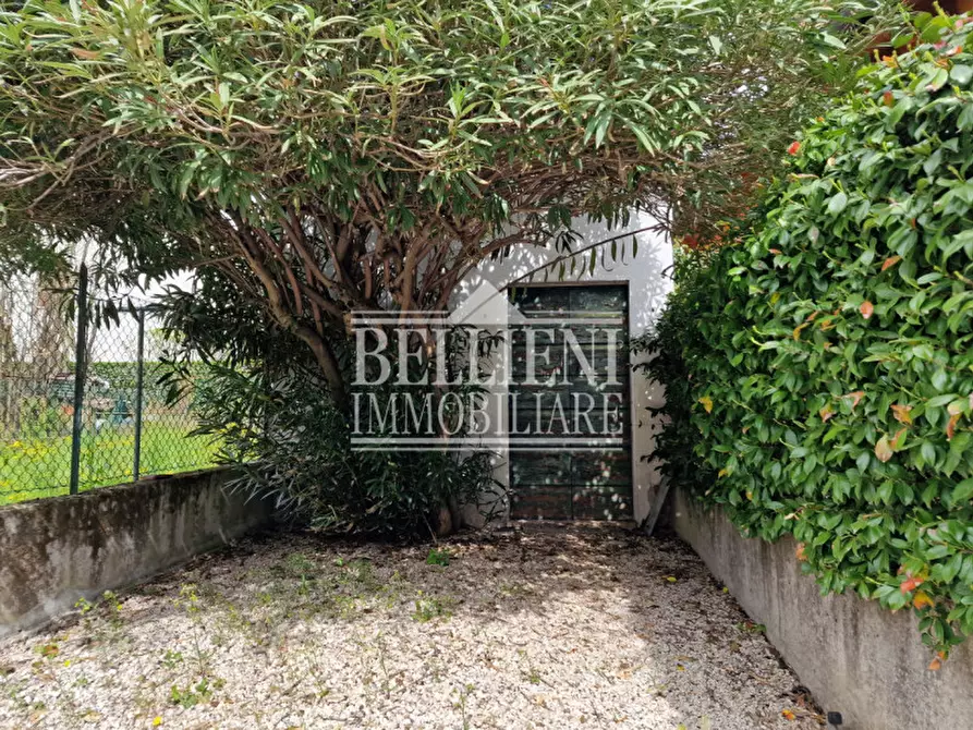 Immagine 18 di Casa bifamiliare in vendita  in via Risorgimento a Caldogno