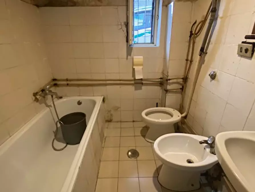 Immagine 4 di Appartamento in vendita  in via Ascanio 43 a Napoli