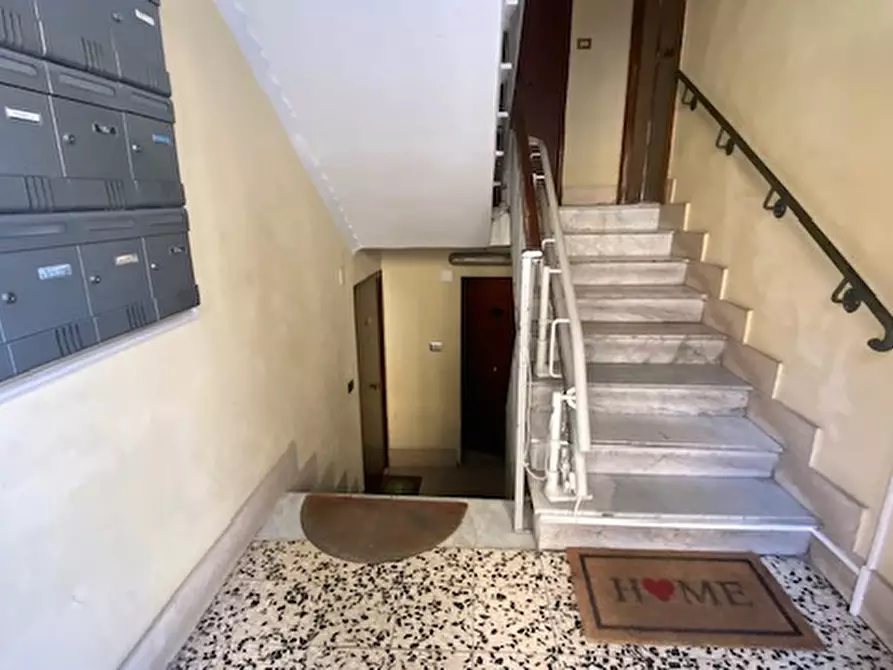 Immagine 10 di Appartamento in vendita  in via Ascanio 43 a Napoli