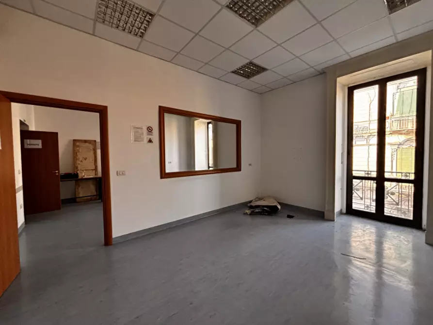 Immagine 6 di Ufficio in affitto  in VIA ROMA a Torre Del Greco