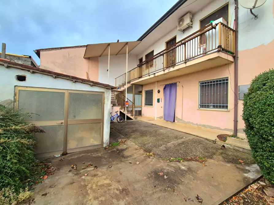 Immagine 1 di Appartamento in vendita  a Veronella