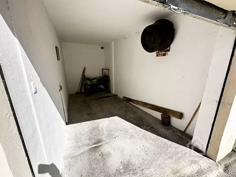 Immagine 6 di Garage in vendita  in Corso Galileo Ferraris 54 a Chivasso