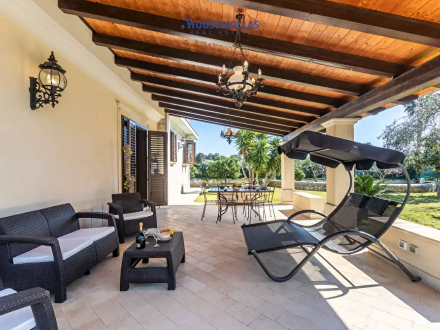 Immagine 21 di Villa in vendita  in Via falaride a Avola