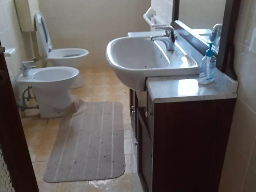 Immagine 17 di Rustico / casale in vendita  in via Pirio a Torreglia