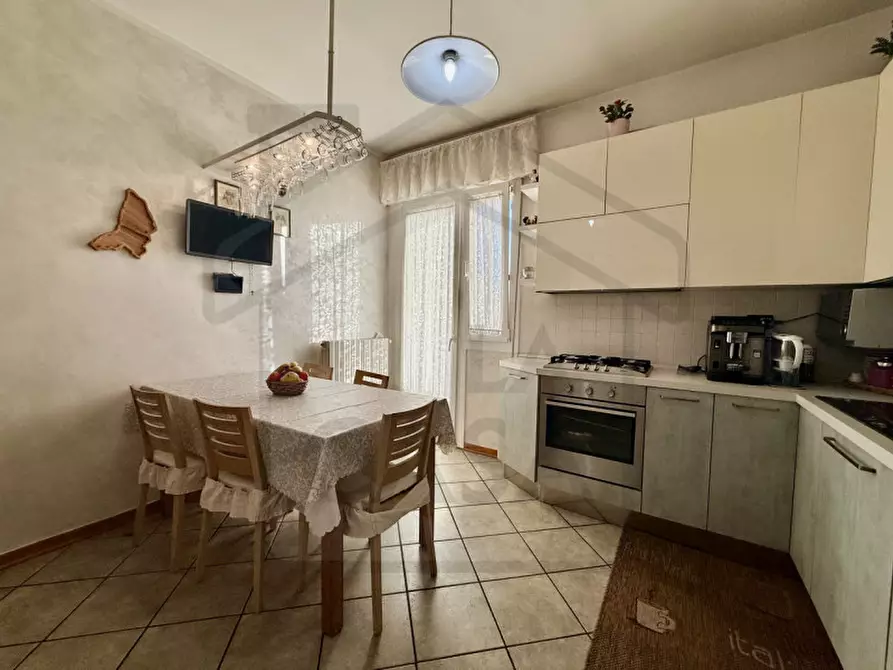 Immagine 5 di Appartamento in vendita  in Via Niccolò Tommaseo a Abano Terme