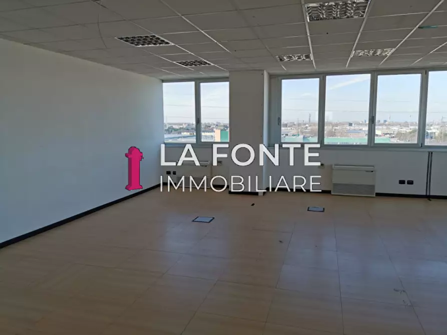 Immagine 3 di Ufficio in vendita  a Padova