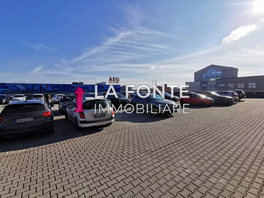 Immagine 9 di Ufficio in vendita  a Padova