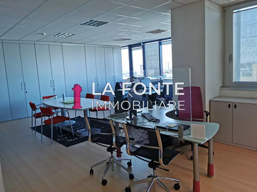 Immagine 11 di Ufficio in vendita  a Padova