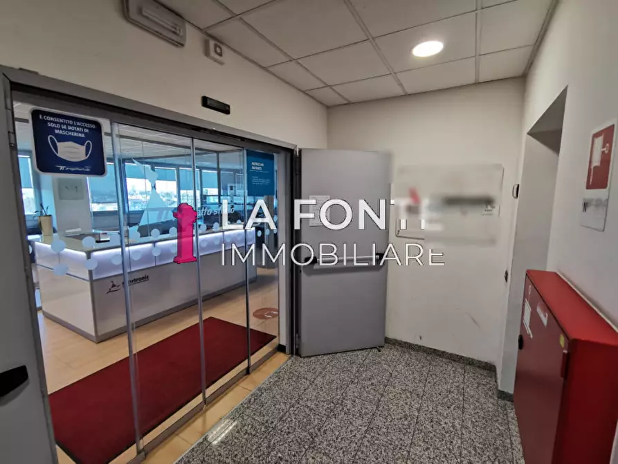 Immagine 13 di Ufficio in vendita  a Padova