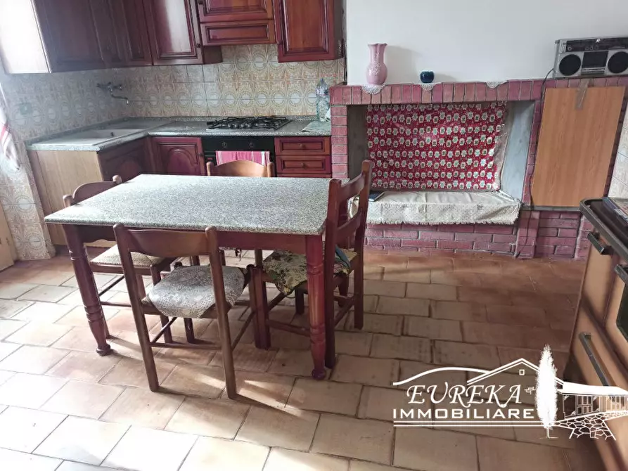 Immagine 2 di Casa indipendente in vendita  in Via Roma a Castiglione Del Lago