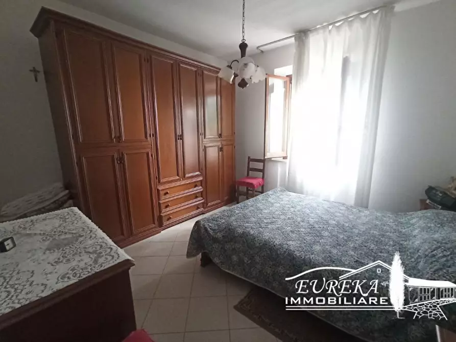 Immagine 4 di Casa indipendente in vendita  in Via Roma a Castiglione Del Lago