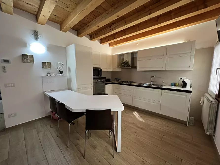 Immagine 1 di Casa indipendente in vendita  a Chioggia